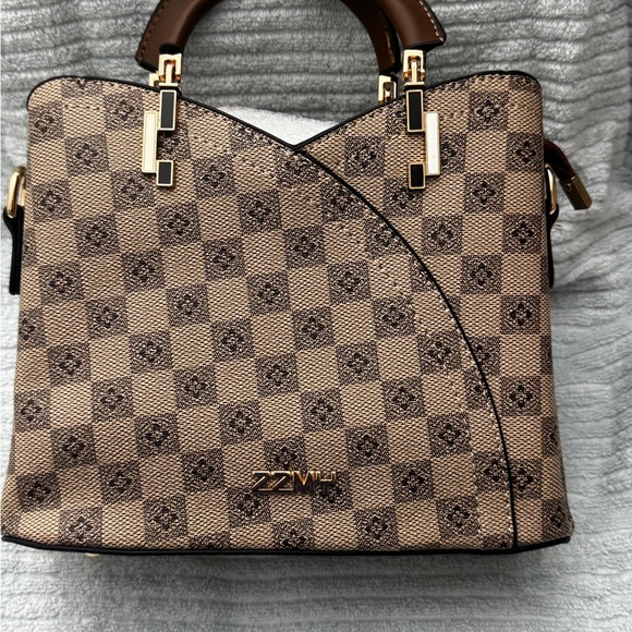 Checkered Tote Crossbody Bag w/ Gold Heart Tassel Charm Purse, New - Picture 5 of 16